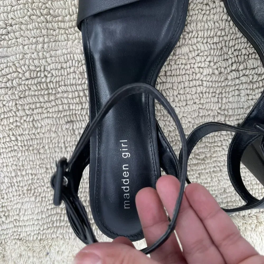 Madden Girl‎ Women Winnii Heeled Sandal Black Paris Size 11